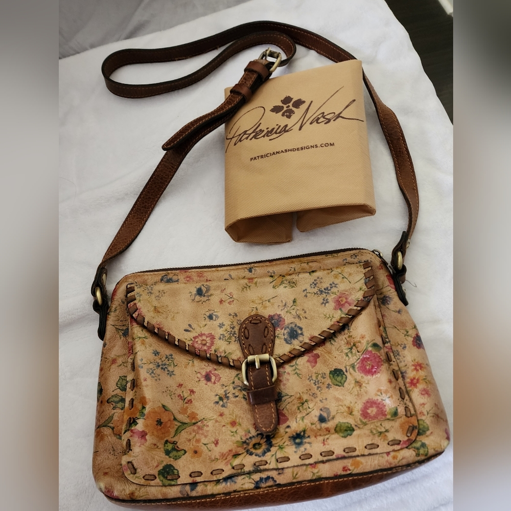 Patricia Nash crossbody with duster